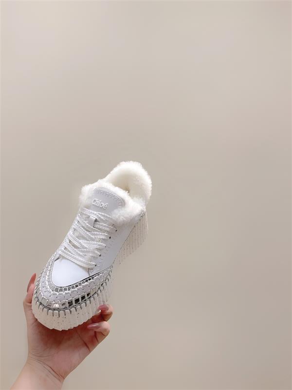 2025112815388950 390